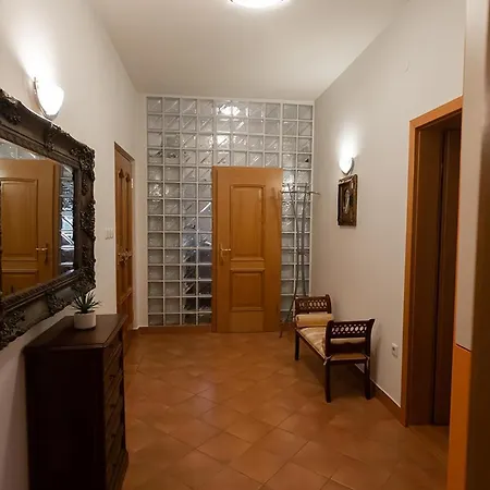 Suzana Iron'S Apartment Ljubljana Exterior photo