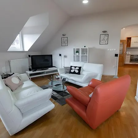 Suzana Iron'S Apartment Ljubljana Exterior photo